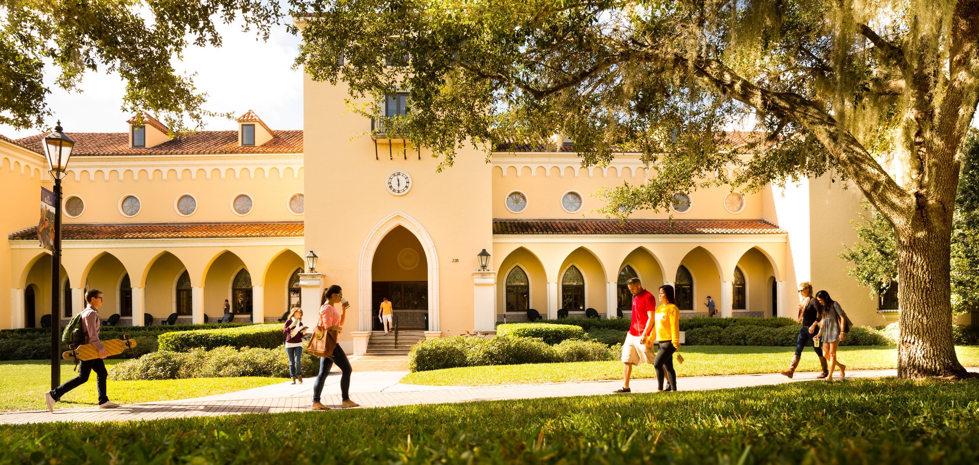 Rollins College is proud to connect students with Micro-Internships on Parker Dewey.