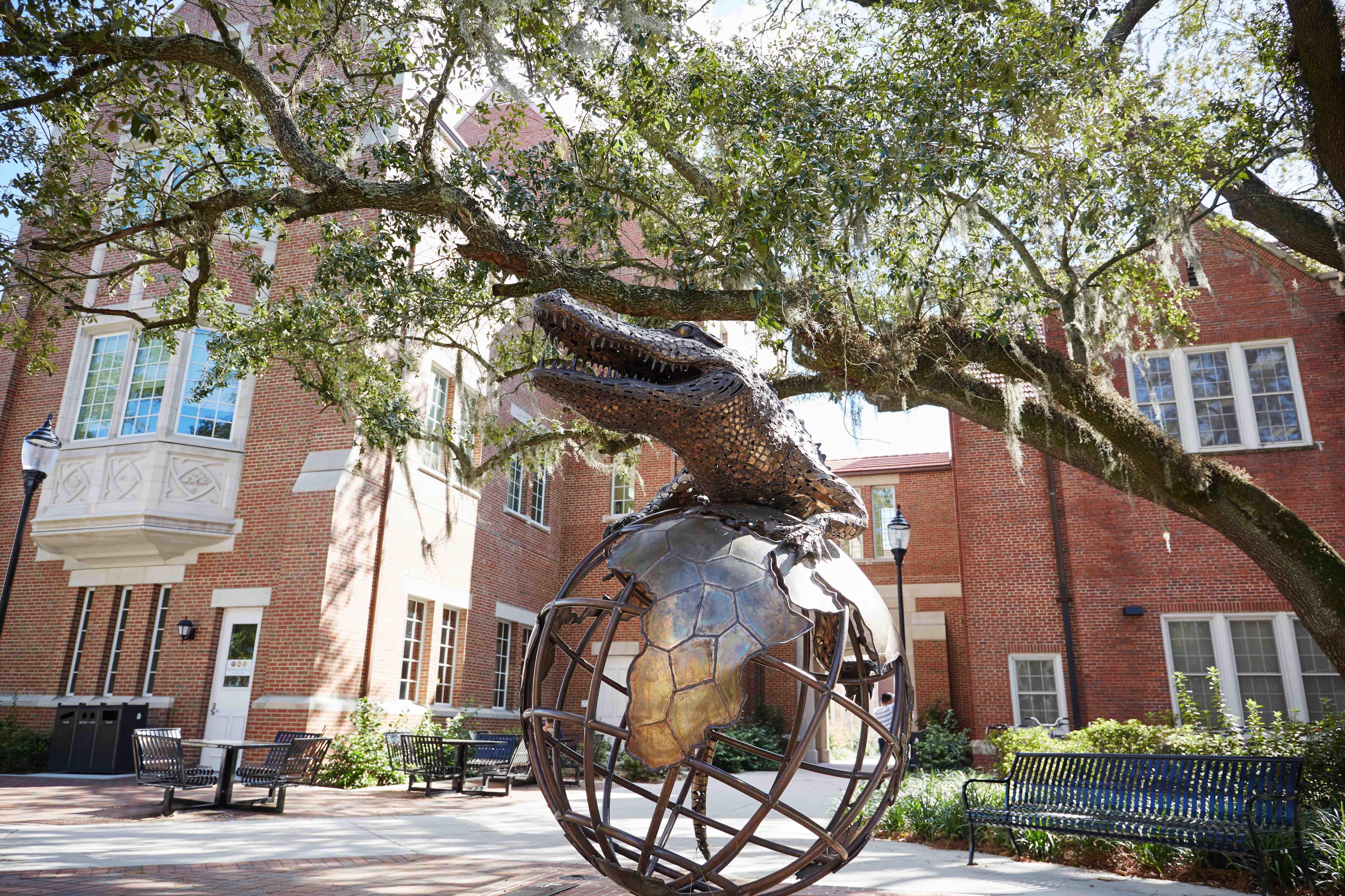 University of Florida_Gator_on_top_of_the_World